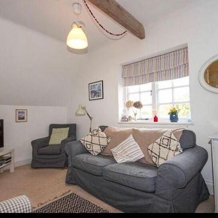 Light And Airy Central Lyme Regis Appartment With Parking Εξωτερικό φωτογραφία